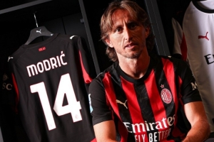 莫德里奇：米兰最低目标是重返欧冠，我来这里就是为了赢得奖杯